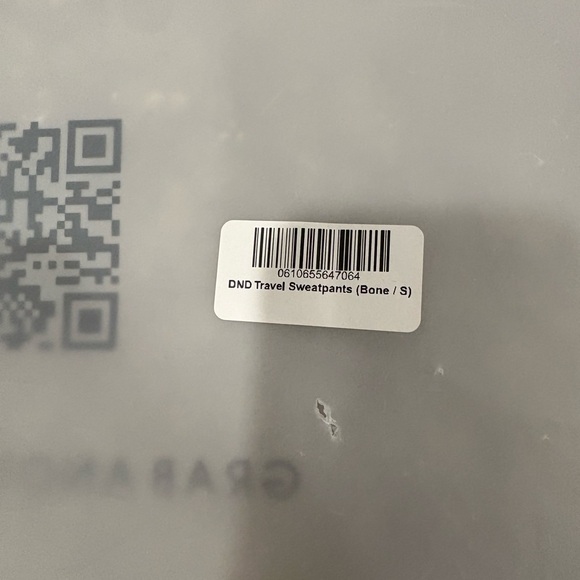 Comfrt Travel Sweatpants for Women in Bone - Size Small - Picture 8 of 9